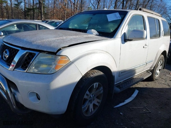 2008 Nissan Pathfinder SE with VIN 5N1AR18B18C631982, listed as a IAAI auction lot 41414757 with 1 mi miles. Bid and sale history available at carsss.com. Image 2.