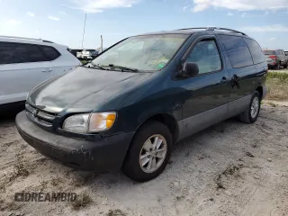1998 Toyota Sienna LE with VIN 4T3ZF13C8WU026660, listed as a Copart auction lot 76808324 with 305,832 mi miles and Salvage Title. Bid and sale history available at carsss.com. Image 1.