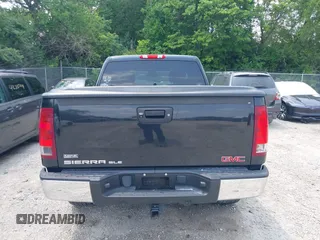 2010 GMC Sierra 1500 SLE z VIN 3GTRCVE05AG219599, wystawiony jako IAAI lot #42426390 z przebiegiem 208 238 mil mil oraz . Historia ofert i sprzedaży dostępna na DreamBid. Obrazek 17.