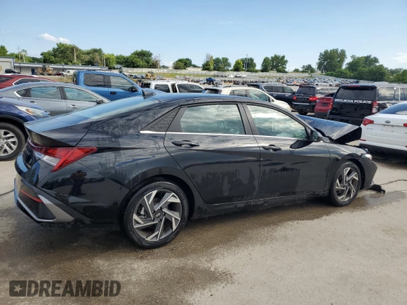 2024 Hyundai Elantra SEL z VIN KMHLS4DG7RU716028, wystawiony jako Copart lot #59912774 z przebiegiem 2 971 mil mil oraz Szkoda całkowita • Salvage title. Historia ofert i sprzedaży dostępna na DreamBid. Obrazek 3.