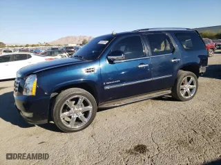 2008 Cadillac Escalade with VIN 1GYFK63898R208582, listed as a Copart auction lot 73137254 with 146,895 mi miles and Salvage Title. Bid and sale history available at carsss.com. Image 1.