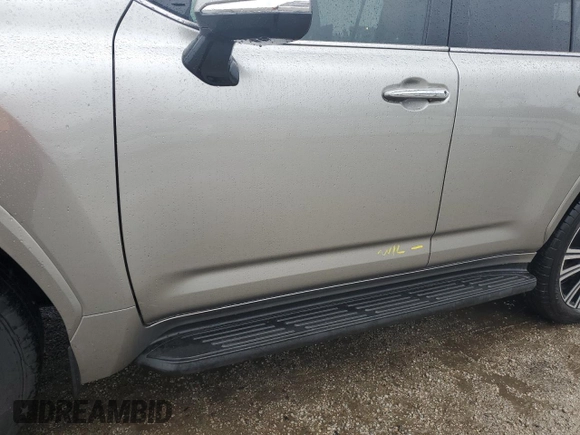 2023 Lexus LX 600 Luxury z VIN JTJGB7CX9P4037333, wystawiony jako Copart lot #38192374 z przebiegiem 1 723 mil mil oraz . Historia ofert i sprzedaży dostępna na DreamBid. Obrazek 13.