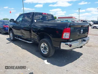 2019 Ram 2500 Tradesman with VIN 3C6UR5CL7KG552062, listed as a IAAI auction lot 42253889 with 56,067 mi miles and . Bid and sale history available at DreamBid. Image 3.