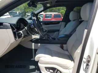 2020 Porsche Cayenne with VIN WP1AA2AY1LDA07598, listed as a Copart auction lot 56995655 with 24,678 mi miles and Salvage title. Bid and sale history available at DreamBid. Image 7.