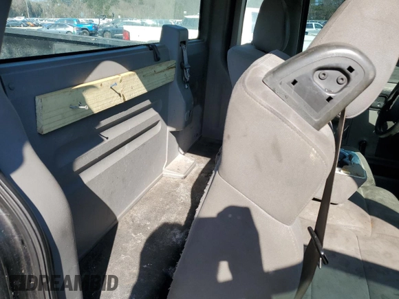2005 Ford F-150 XL with VIN 1FTRF12WX5NA21395, listed as a Copart auction lot 44260355 with 261,053 mi miles and Salvage Title. Bid and sale history available at carsss.com. Image 10.