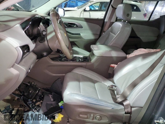 2021 Chevrolet Traverse Premier z VIN 1GNEVKKW9MJ174323, wystawiony jako Copart lot #45936545 z przebiegiem 54 049 mil mil oraz Nie do naprawy • Non repairable. Historia ofert i sprzedaży dostępna na DreamBid. Obrazek 7.