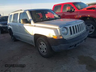 2011 Jeep Patriot Latitude with VIN 1J4NT1GB7BD133273, listed as a IAAI auction lot 41390981 with 143,353 mi miles. Bid and sale history available at carsss.com. Image 1.