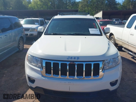 2012 Jeep Grand Cherokee Laredo with VIN 1C4RJEAG5CC106203, listed as a IAAI auction lot 41821138 with 157,474 mi miles. Bid and sale history available at carsss.com. Image 12.