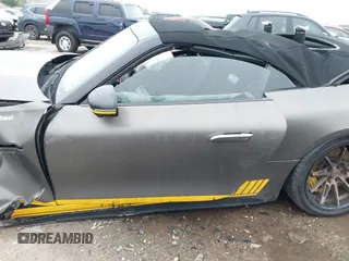 2022 Mercedes-Benz SL 63 AMG z VIN W1KVK8BB6NF005386, wystawiony jako IAAI lot #41568728 z przebiegiem Nie podano mil oraz . Historia ofert i sprzedaży dostępna na DreamBid. Obrazek 14.