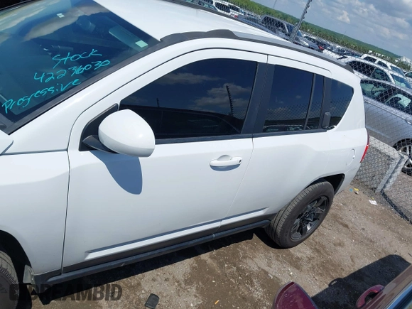 2017 Jeep Compass High Altitude with VIN 1C4NJDEBXHD191421, listed as a IAAI auction lot 42236030 with 131,273 mi miles and . Bid and sale history available at DreamBid. Image 15.