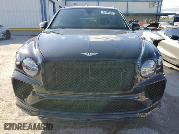 2022 Bentley Bentayga V8 z VIN SJAAM2ZV9NC013534, wystawiony jako Copart lot #74924334 z przebiegiem 10 200 mil mil oraz Nie do naprawy • Non repairable. Historia ofert i sprzedaży dostępna na DreamBid. Obrazek 5.