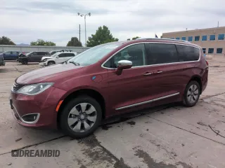 2018 Chrysler Pacifica Hybrid Limited z VIN 2C4RC1N79JR140372, wystawiony jako Copart lot #59388295 z przebiegiem 106 258 mil mil oraz Szkoda całkowita • Salvage title. Historia ofert i sprzedaży dostępna na DreamBid. Obrazek 1.