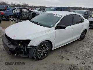 2016 Volkswagen Jetta Sport with VIN 3VWB17AJ3GM239133, listed as a Copart auction lot 40429084 with 130,875 mi miles and Salvage title. Bid and sale history available at DreamBid. Image 1.