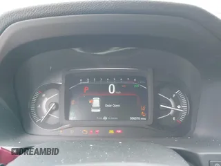 2025 Honda Passport TrailSport z VIN 5FNYF8H69SB012063, wystawiony jako IAAI lot #42060797 z przebiegiem 6078 mil mil oraz . Historia ofert i sprzedaży dostępna na DreamBid. Obrazek 7.
