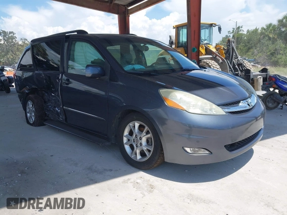 2006 Toyota Sienna XLE z VIN 5TDZA22C06S495720, wystawiony jako IAAI lot #42379521 z przebiegiem 65 375 mil mil oraz . Historia ofert i sprzedaży dostępna na DreamBid. Obrazek 1.