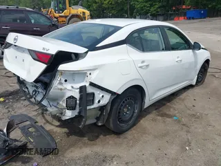 2021 Nissan Sentra SV z VIN 3N1AB8CV2MY301677, wystawiony jako IAAI lot #42259681 z przebiegiem 50 186 mil mil oraz . Historia ofert i sprzedaży dostępna na DreamBid. Obrazek 4.