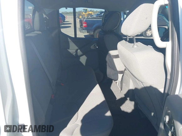 2020 Nissan Frontier SV z VIN 1N6ED0EA8LN715866, wystawiony jako IAAI lot #40888922 z przebiegiem 34 374 mil mil oraz . Historia ofert i sprzedaży dostępna na DreamBid. Obrazek 8.