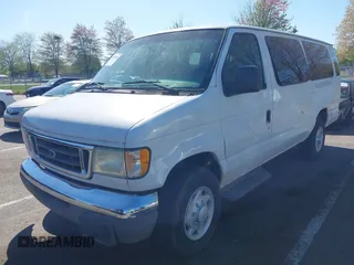 2003 Ford Econoline Passenger XL with VIN 1FBSS31LX3HA18982, listed as a IAAI auction lot 42149360 with 196,201 mi miles. Bid and sale history available at carsss.com. Image 2.