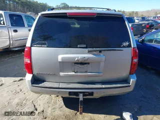 2013 Chevrolet Suburban LT with VIN 1GNSCJE09DR265667, listed as a IAAI auction lot 41573230 with 224,607 mi miles. Bid and sale history available at carsss.com. Image 16.