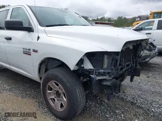 2018 Ram 2500 Tradesman with VIN 3C6UR4CJ5JG313018, listed as a IAAI auction lot 41757482 with 189,507 mi miles. Bid and sale history available at carsss.com. Image 17.