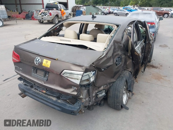 2015 Volkswagen Jetta SE with VIN 3VWD17AJ1FM202041, listed as a IAAI auction lot 42179706 with 80,777 mi miles and . Bid and sale history available at DreamBid. Image 13.