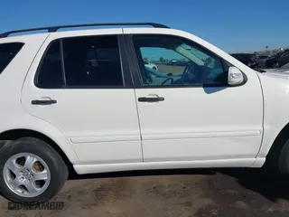 2004 Mercedes-Benz M-Class 3.5L with VIN 4JGAB57E54A482716, listed as a IAAI auction lot 40731487 with 178,587 mi miles. Bid and sale history available at carsss.com. Image 13.