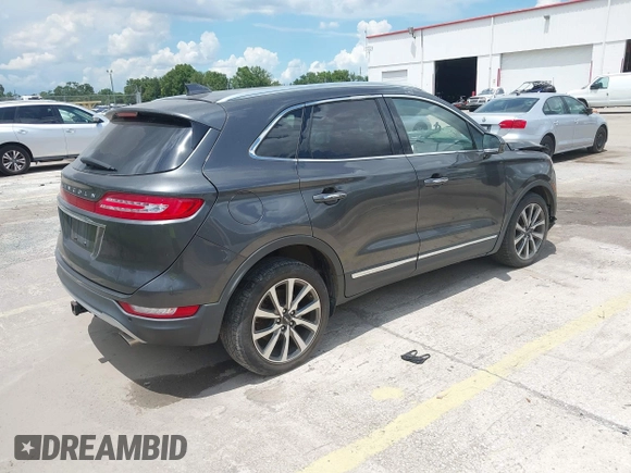 2019 Lincoln MKC Reserve z VIN 5LMCJ3C99KUL03532, wystawiony jako IAAI lot #42595874 z przebiegiem 80 875 mil mil oraz . Historia ofert i sprzedaży dostępna na DreamBid. Obrazek 4.