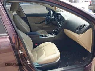 2014 Kia Optima EX z VIN 5XXGN4A77EG338455, wystawiony jako IAAI lot #42071765 z przebiegiem 136 331 mil mil oraz . Historia ofert i sprzedaży dostępna na DreamBid. Obrazek 5.