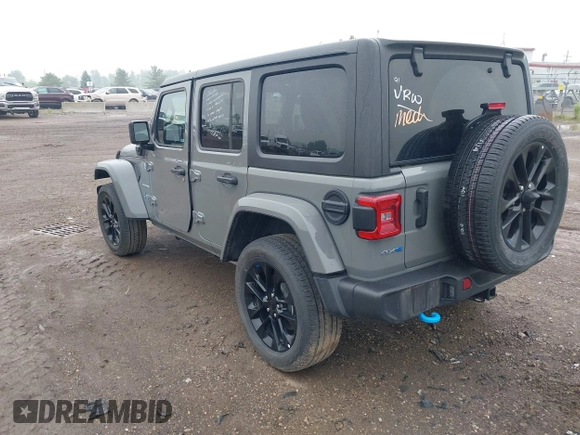 2023 Jeep Wrangler Sahara with VIN 1C4JJXP6XPW698886, listed as a IAAI auction lot 42439690 with 41,787 mi miles and . Bid and sale history available at DreamBid. Image 3.