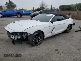 2020 Ford Mustang EcoBoost z VIN 1FATP8UH0L5112303, wystawiony jako Copart lot #44497175 z przebiegiem 120 617 mil mil oraz Szkody całkowita. Historia ofert i sprzedaży dostępna na DreamBid. Obrazek 1.