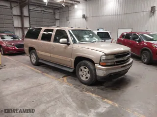 2005 Chevrolet Suburban LT with VIN 1GNEC16Z25J112896, listed as a IAAI auction lot 41610129 with 361,954 mi miles. Bid and sale history available at carsss.com. Image 1.