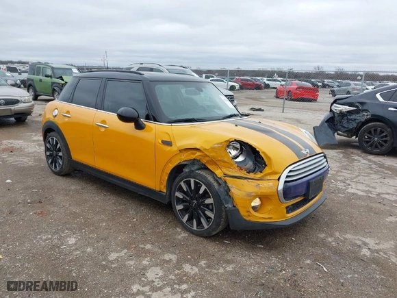 2016 MINI Cooper Hardtop 4 Door S with VIN WMWXU3C58G2B63277, listed as a IAAI auction lot 41566817 with 98,195 mi miles. Bid and sale history available at carsss.com. Image 1.
