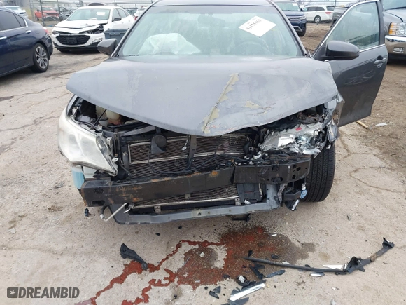 2014 Toyota Camry Hybrid LE with VIN 4T1BD1FK6EU112308, listed as a IAAI auction lot 41175963 with 116,557 mi miles. Bid and sale history available at carsss.com. Image 6.
