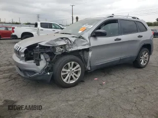 2015 Jeep Cherokee Sport z VIN 1C4PJLAB1FW695026, wystawiony jako Copart lot #53901835 z przebiegiem 156 000 mil mil oraz Szkody całkowita. Historia ofert i sprzedaży dostępna na DreamBid. Obrazek 1.
