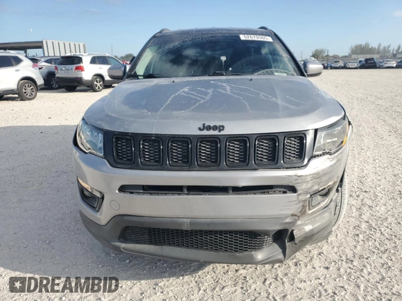 2018 Jeep Compass Altitude z VIN 3C4NJCBB7JT327535, wystawiony jako Copart lot #52670505 z przebiegiem 73 464 mil mil oraz Szkoda całkowita • Salvage title. Historia ofert i sprzedaży dostępna na DreamBid. Obrazek 5.