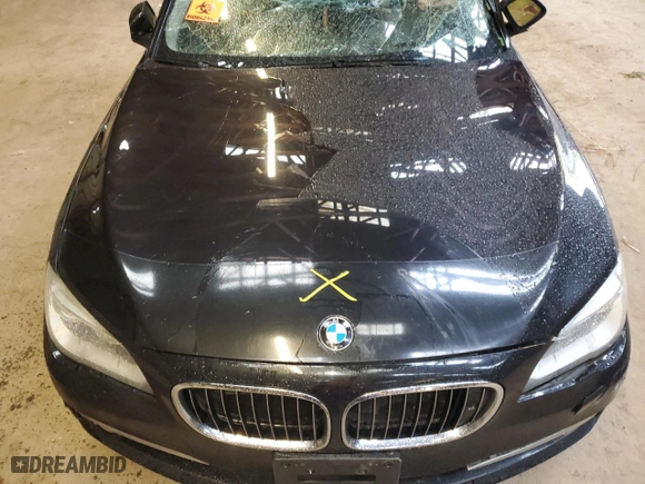 2013 BMW 7 Series 750i xDrive with VIN WBAYB6C54DC998064, listed as a Copart auction lot 72061024 with 0 mi miles and Non Repairable. Bid and sale history available at carsss.com. Image 11.