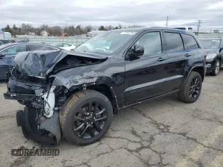 2022 Jeep Grand Cherokee WK Laredo X with VIN 1C4RJFAG7NC113596, listed as a Copart auction lot 47937465 with 35,891 mi miles and Salvage Title. Bid and sale history available at carsss.com. Image 1.