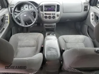2004 Ford Escape XLT with VIN 1FMYU03164KA30170, listed as a Copart auction lot 50954984 with 203,091 mi miles and Clean Title. Bid and sale history available at carsss.com. Image 8.