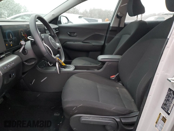 2025 Hyundai Kona SE with VIN KM8HACABXSU188423, listed as a Copart auction lot 87149674 with 8,875 mi miles and Salvage Title. Bid and sale history available at carsss.com. Image 7.