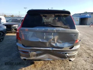 2018 Volvo XC90 Momentum with VIN YV4102XK3J1191879, listed as a Copart auction lot 39257523 with 28,551 mi miles. Bid and sale history available at carsss.com. Image 6.