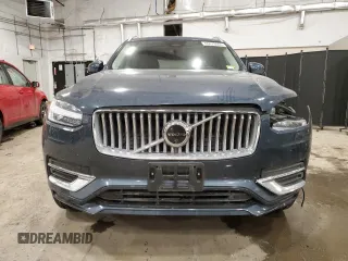 2024 Volvo XC90 Plus Bright Theme with VIN YV4L12PE9R1240823, listed as a Copart auction lot 46479065 with 14,348 mi miles and Salvage Title. Bid and sale history available at DreamBid. Image 5.
