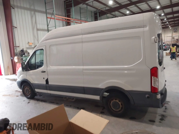 2017 Ford Transit z VIN 1FTYR2XM2HKA66479, wystawiony jako IAAI lot #41371992 z przebiegiem 122 534 mil mil oraz . Historia ofert i sprzedaży dostępna na DreamBid. Obrazek 14.
