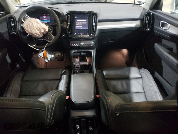 2023 Volvo XC40 Plus Bright Theme with VIN YV4L12UN0P2932870, listed as a Copart auction lot 82543304 with 21,024 mi miles and Salvage Title. Bid and sale history available at DreamBid. Image 8.
