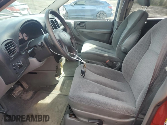 2005 Dodge Caravan SE z VIN 1D4GP25RX5B376541, wystawiony jako Copart lot #55258265 z przebiegiem 128 328 mil mil oraz Szkody całkowita. Historia ofert i sprzedaży dostępna na DreamBid. Obrazek 7.