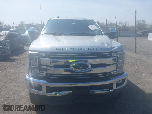 2019 Ford F-250 XL z VIN 1FT7W2B66KEC54893, wystawiony jako IAAI lot #41887418 z przebiegiem 151 950 mil mil oraz . Historia ofert i sprzedaży dostępna na DreamBid. Obrazek 13.