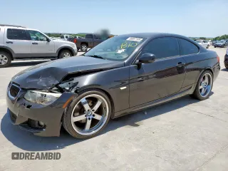 2012 BMW 3 Series 328i z VIN WBAKE3C51CE769727, wystawiony jako Copart lot #56987195 z przebiegiem 183 111 mil mil oraz Czysty tytuł • Clean title. Historia ofert i sprzedaży dostępna na DreamBid. Obrazek 1.