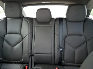 2017 Porsche Cayenne z VIN WP1AA2A24HKA81225, wystawiony jako Copart lot #55251585 z przebiegiem 80 828 mil mil oraz Szkoda całkowita • Salvage title. Historia ofert i sprzedaży dostępna na DreamBid. Obrazek 10.