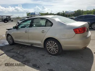 2013 Volkswagen Jetta SE with VIN 3VWDX7AJ9DM232772, listed as a Copart auction lot 61648835 with 158,291 mi miles and Salvage title. Bid and sale history available at DreamBid. Image 2.