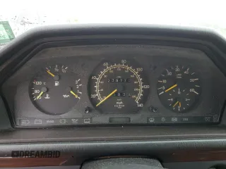 1990 Mercedes-Benz 300 with VIN WDBEB28D0LB224203, listed as a Copart auction lot 56349565 with 239,773 mi miles and Clean Title. Bid and sale history available at DreamBid. Image 9.