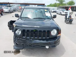 2016 Jeep Patriot Sport with VIN 1C4NJPBAXGD813933, listed as a IAAI auction lot 42064438 with 118,969 mi miles and . Bid and sale history available at DreamBid. Image 12.